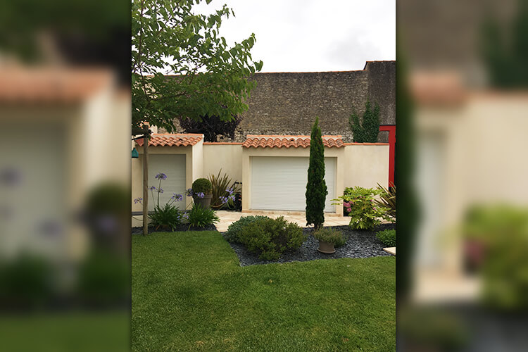 Rénovation d'une maison de plein pied à la Tranche Sur Mer, réalisation Roland Gorge, Maçon à Angles, Grues et La Tranche Sur Mer - couvreur Saint Benoist Sur Mer, couvreur Saint Denis du Payré